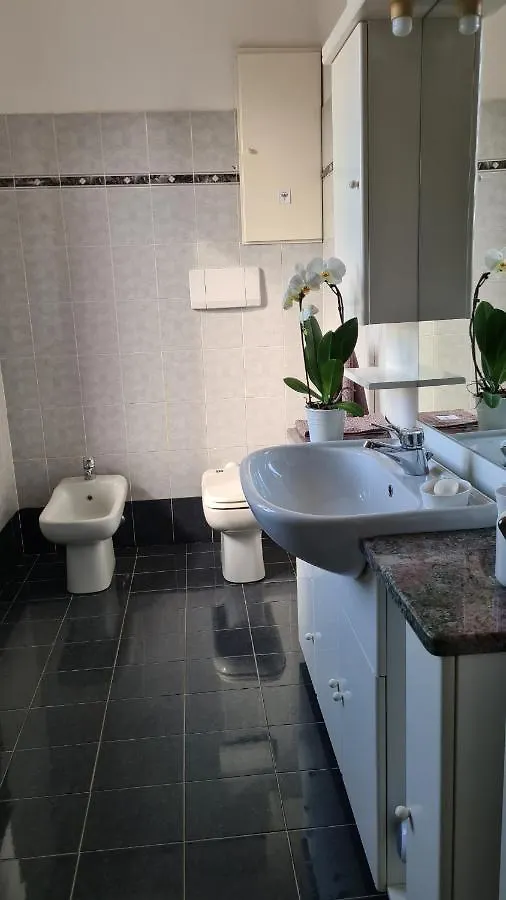 Dragonfly Appartamento Bianca Angera Bed & Breakfast